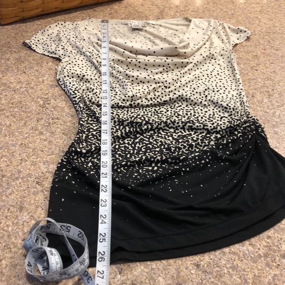 Max Studio Small Stretchy Black and Cream Blouse - Picture 11 of 17
